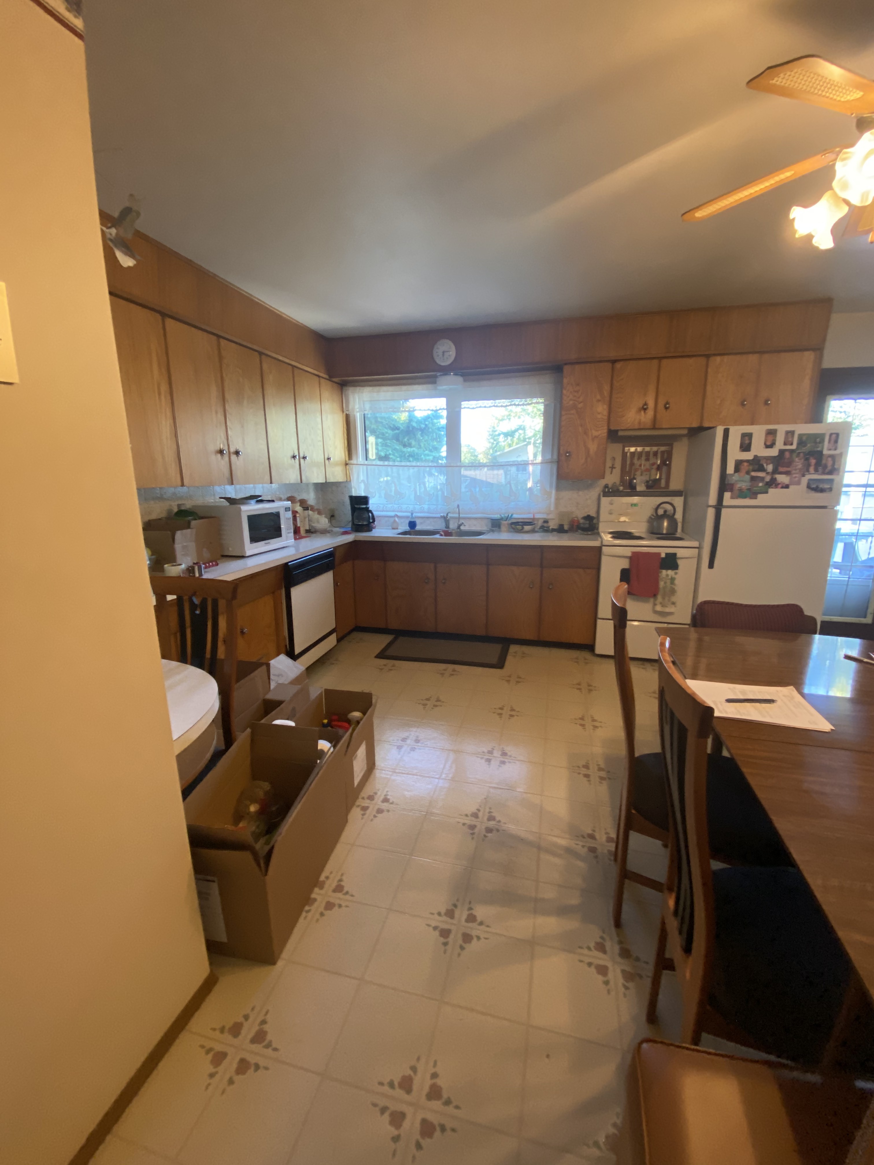 Lark kitchen before renovation